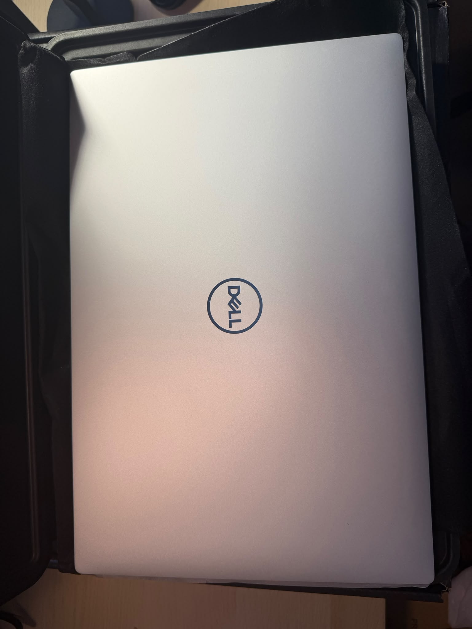 Laptop Dell XPS 9640 cu procesor Intel® Core™ Ultra 7 155H pana la 4.8GHz, 16.3", Full HD+, 32GB, LPDDR5X, 1TB SSD, NVIDIA® Geforce RTX™ 4060 with 8GB GDDR6, Windows 11 Pro, Silver - imagine 4