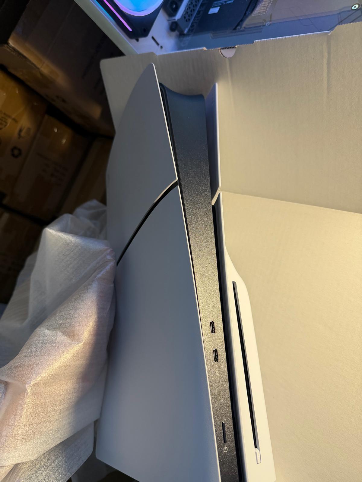 Consola Sony PS5 (PlayStation 5), E-Chassis, Slim, DISC Edition, 1TB, Alb - imagine 5