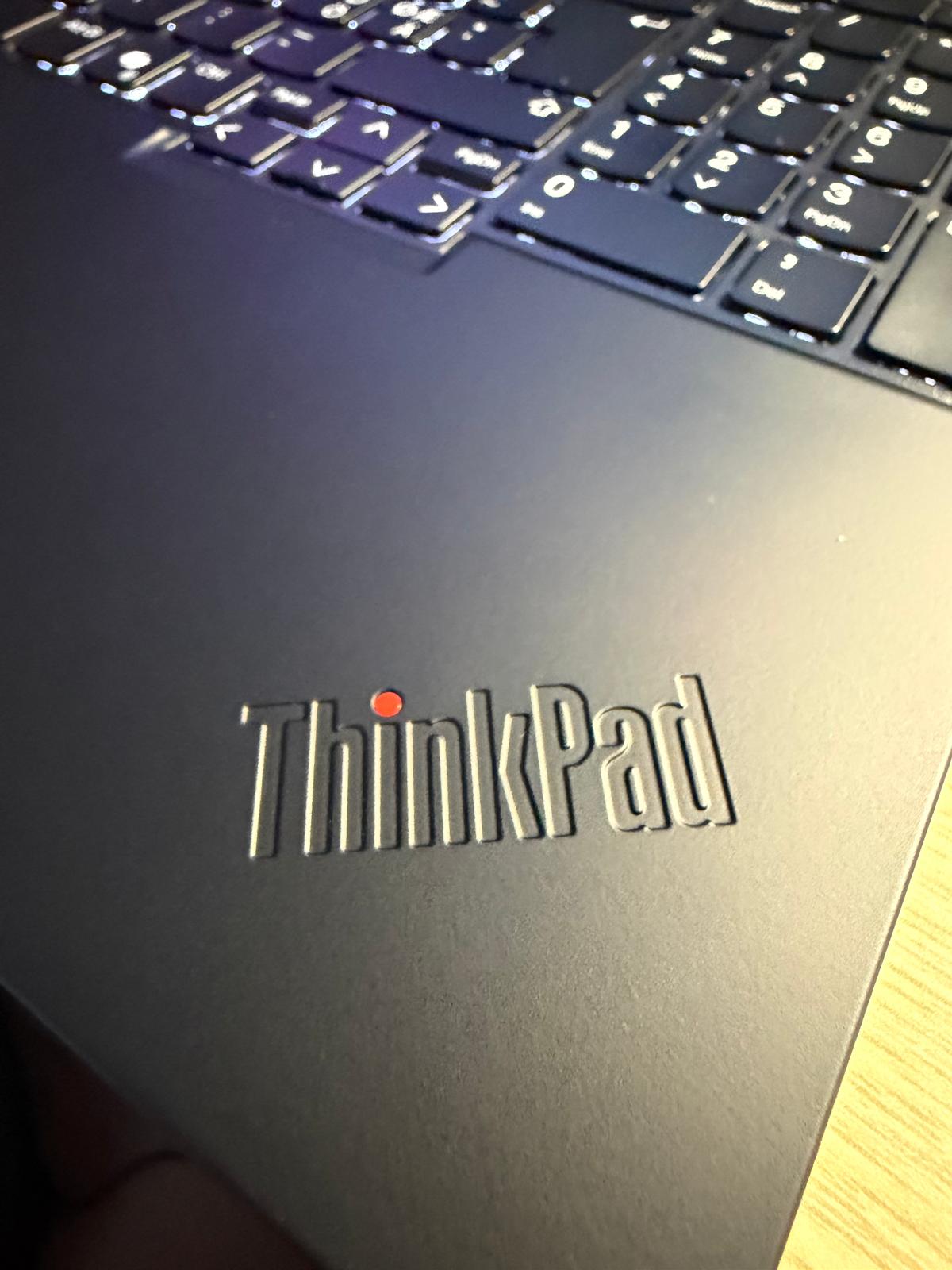 Laptop Lenovo ThinkPad T16 Gen 3 cu procesor Intel® Core™ Ultra 7 155U pana la 4.8 GHz, 16", WUXGA, IPS, 32GB DDR5, 256GB SSD, Intel® Graphics, Windows 11 Pro, Black - imagine 15