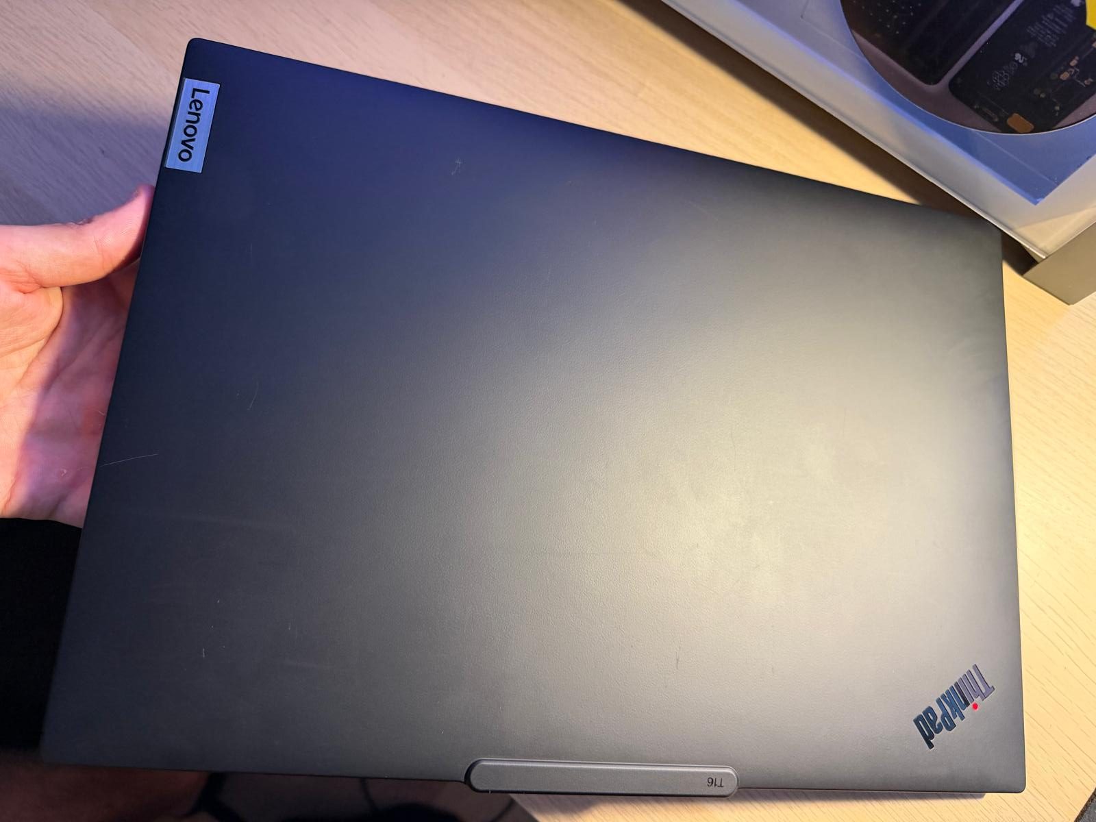 Laptop Lenovo ThinkPad T16 Gen 3 cu procesor Intel® Core™ Ultra 7 155U pana la 4.8 GHz, 16", WUXGA, IPS, 32GB DDR5, 256GB SSD, Intel® Graphics, Windows 11 Pro, Black - imagine 8